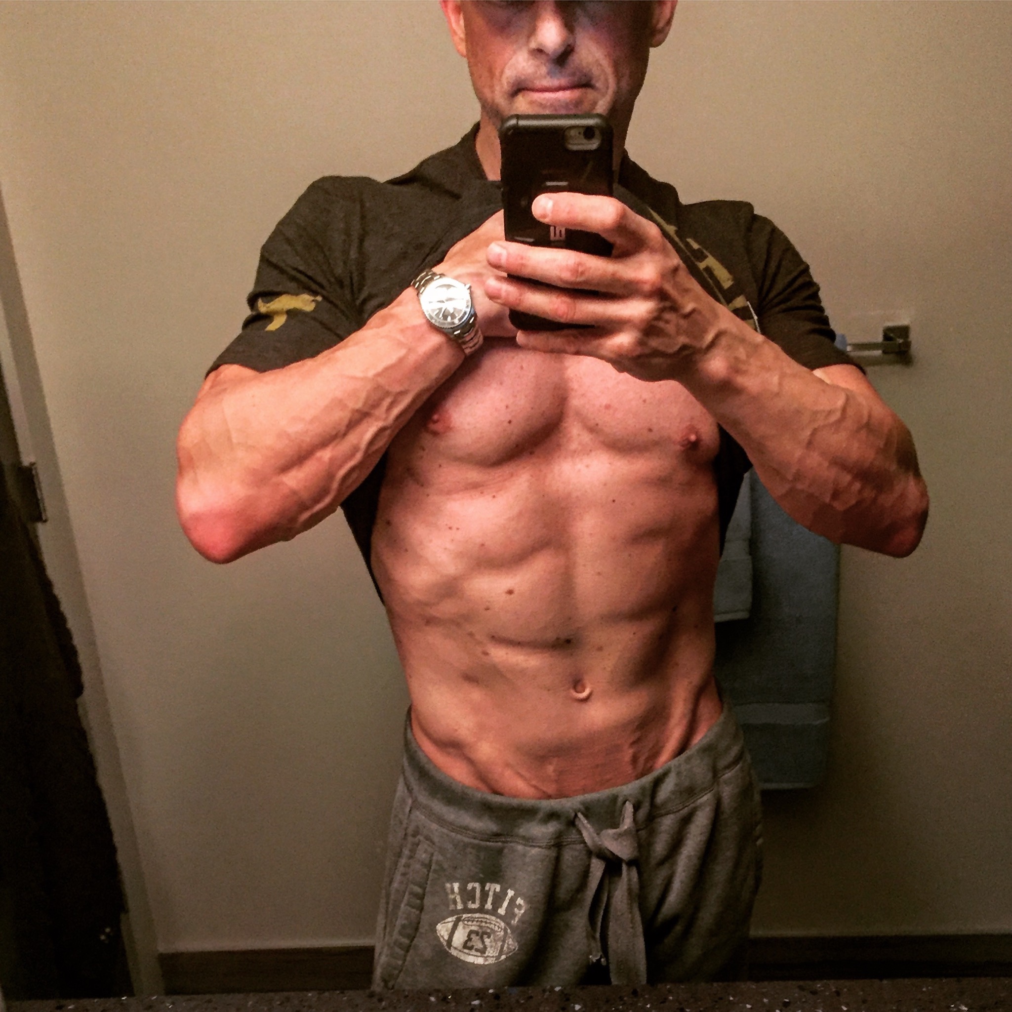 Secrets of Getting Ripped No One Talks About (and Few Understand)